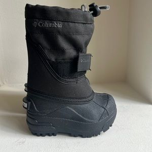 Columbia Toddler Powderbug Plus II Snow Boots Size 5 in Black NWOB